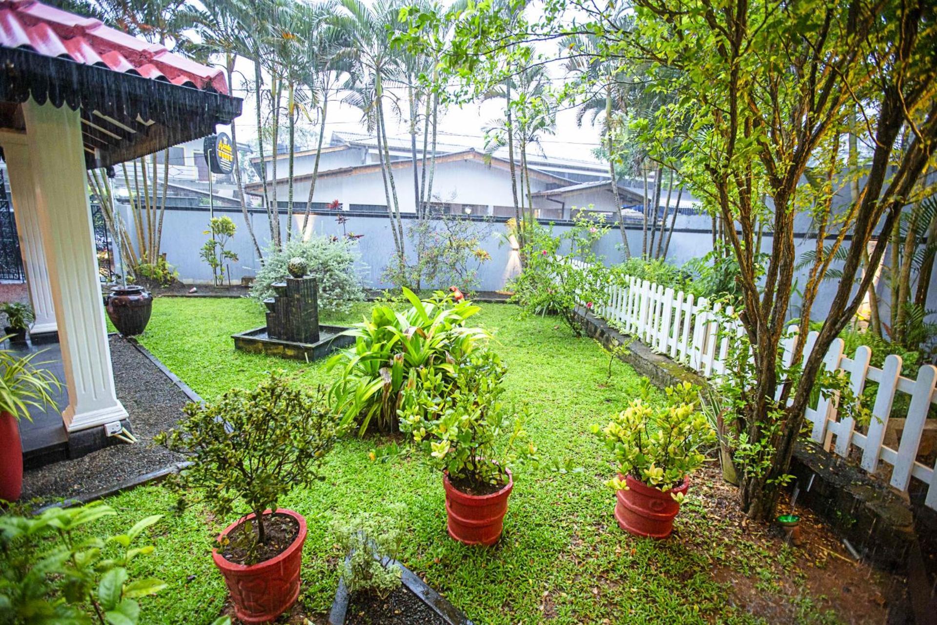 Arcadia Resort Hikkaduwa Buitenkant foto