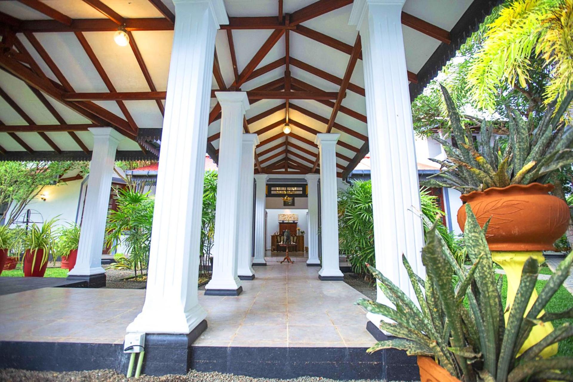 Arcadia Resort Hikkaduwa Buitenkant foto